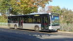 VHH 0816 (HH-TZ 1138) (EvoBus O 530, Facelift, EZ 07.2008) am 30.10.2019, Pause am U-Bahnhof Steinfurther Allee