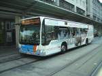 Ein Citaro Bus der seit wenigen Tagen eine neue Werbung für das Saarland Journal trägt.