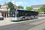 Hier ist der KA VK 738 der VBK auf der Buslinie 55 zum Kühler Krug unterwegs.