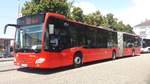 Hier ist der KA SB 164 der Südwestbus auf der Buslinie 125 nach Karlsruhe Tullastraße.