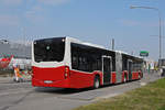 Wärend der Grossbaustelle zwischen Muttenz und Pratteln werden Busse aus Wien als Tram Ersatz auf der Linie 14 eingesetzt. Hier bedient der Mercedes Citaro 99 die Haltestelle Lachmatt. Die Aufnahme stammt vom 28.03.2020.