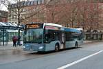 ESWE Verkehr Mercedes Benz Citaro 2 Wagen 52 am 28.12.20 in Wiesbaden Marktplatz