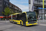 Mercedes Citaro 164, auf der Linie 1, fährt zur Haltestelle beim Bahnhof Thun. Die Aufnahme stammt vom 21.04.2022.