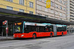 Mercedes Citaro 163, auf der Linie 2, bedient am 24.02.2025 die Haltestelle beim Bahnhof Biel.