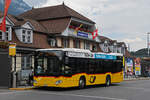 Mercedes Citaro der Post, auf der Linie 104, wartet am 02.09.2024 an der Haltestelle beim Bahnhof Interlaken Ost.