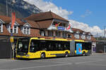 Mercedes Citaro 718 der STI, auf der Linie 21, wartet am 23.04.2025 an der Haltestelle beim Bahnhof Interlaken Ost.