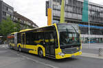 Mercedes Citaro 702 fährt am 30.07.2025 zur Haltestelle beim Bahnhof Thun.