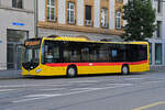Mercedes Citaro 87 der BLT, auf der Linie 37, wartet am 10.08.2025 an der Endstation am Aeschenplatz.