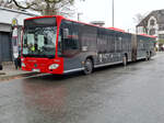 Dieser Mercedes Benz Citaro in Strech Version war am 2.12.2025 im Einsatz als Schienen Ersatzverkehr ab Herford in Richtung Bad Salzuflen. Hier wartet der Bus am Bahnhof in Herford auf Fahrgäste der RB 72.