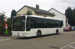 Hier ist der KA HO 2001 von Hassis Reisen auf der Buslinie 193 nach Rheinsheim Schule unterwegs.