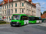 Graz. Zwei Mal RegioBus Steiermark am Griesplatz: Ein Sprinter von K-Bus als Linie 30 sowie ein Crossway 14.5 sind hier bei der Einfahrt auf den Griesplatz am 14.07.2023 zu sehen.