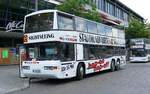 Überarbeitetes, äußeres Erscheinungsbild beim Omnibus und Reisedienst ''Der Tempelhofer'' KG. B AA 8123, Wagen '123', ein Neoplan 4026/3. Berlin im Juni 2020.