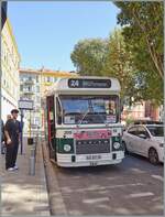 Im Rahmen der  Journ�es eurp�ennes du patrimoine  (Tage des europ�ischen Kulturerbe) verkehrten in Nice auf der Linie 24 (Circuit patrimoine) �ltere Buse, wie hier der SAVIEM SC 10 U-PF 244D mit der