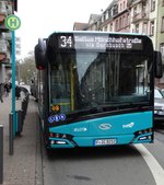 VGF/ICB Solaris Urbino 12 Wagen 212 am 18.02.17 in Frankfurt am Main