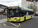 Regionalverkehrsdienst Gründe Solaris Urbino 12 mit Augen am 27.02.17 in Gelnhausen Bahnhof