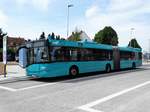 VGF/ICB Solaris Urbino 18 Wagen 381 am 23.05.17 am neuen Busbahnhof in Bad Vilbel 