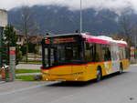 Postauto - Solaris  BE  610537 unterwegs auf der Linie 102 in Interlaken am 30.10.2017