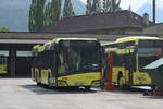 Solaris Urbino 12 von Postbus BD-14668 in der Postbusgarage Zams (fotografiert vom Gehsteig aus).