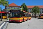 HSB Solaris Urbino 18 Wagen 73 am 28.06.19 in Hanau Freiheitsplatz 
