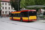 HSB Solaris Urbino 12 Wagen 27 am 03.07.20 in Hanau Freiheitspatz 