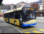 FART - Solaris  Nr.20  TI 339120 mit Werbung in Locarno vor dem Bahnhof bei den Bushaltestellen am 12.02.2021