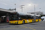 Solaris Bus der Post, auf der Linie 100, wartet am 24.02.2023 an der Haltestelle beim Bahnhof Rheinfelden.