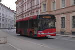 Solaris Urbino (SZ-238LA) als Linie B in Innsbruck, Sillgasse.