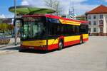 Hanauer Straßenbahn Solaris Urbino 12 Wagen 37 am 14.04.23 in Hanau Freiheitsplatz