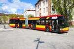 Hanauer Straßenbahn Solaris Urbino 18 Mild Hybrid Wagen 88 am 14.04.23 in Hanau Freiheitsplatz