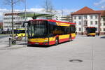 Hanauer Straßenbahn Solaris Urbino 12 Wagen 36 am 14.04.23 in Hanau Freiheitsplatz