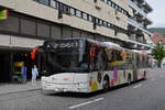 Solaris Bus 185, auf der Linie 4, fährt am 08.09.2025 zur Haltestelle beim Bahnhof Baden.