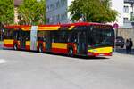 HSB Solaris Urbino 18 Wagen 74 am 14.04.26 in Hanau Freiheitsplatz