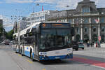 Solaris Bus 106, auf der Linie 19, �berquert am 08.05.2026 die Seebr�cke in Luzern.