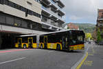 Solaris Bus 76 der Post, auf der Linie 321, verl�sst am 29.09.2025 die Haltestelle beim Bahnhof Baden.