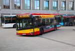 Hanauer Stra�enbahn Solaris Urbino 12 am 24.10.26 in Hanau Freiheitsplatz 