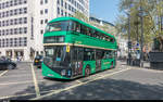 TfL Arriva London New Routemaster in der grünen Lackierung der ehemaligen Überlandbusse am 22.