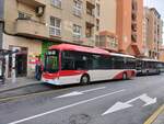 Irizar i3 (Volvo B8R LE), Wagen 1425, Firma Avanza Torrevieja, bedient die Haltestelle Ramón Gallud in Torrevieja am 22.02.2023.