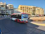 Irizar i3, Wagen 1426, Firma Avanza Torrevieja, unterwegs in der Kurve  curva del Palangre  in Torrevieja kurz vor der Playa de los Locos am 27.12.2023.