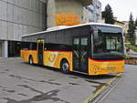 Davos Platz gegenüber dem Bahnhof steht Postbus - Iveco Nr.11311 GR 170 435 am 11.