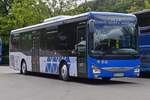 BIT-K 604, Iveco Crossway des VRT, hält für eine kurze Pause auf dem Busbahnhof in Vianden. 05.2024 