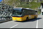 Postauto - Iveco Crossway  VS 436023 beim verlassen der Haltestelle Mattmark am 20.07.2026