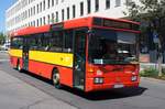 Bus Kaiserslautern / Verkehrsverbund Rhein-Neckar: Mercedes-Benz O 407 (KL-GV 160) vom Omnibusbetrieb Vicari GmbH, aufgenommen im Juni 2019 am Hauptbahnhof in Kaiserslautern.