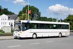 Bus Schwarzenberg / Bus Erzgebirge: Mercedes-Benz O 407 (ERZ-RV 378) der RVE (Regionalverkehr Erzgebirge GmbH), aufgenommen im Juni 2020 am Bahnhof von Schwarzenberg / Erzgebirge.