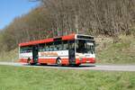 Bus Rheinland-Pfalz: Mercedes-Benz O 407 (BIR-WR 89) vom Omnibusbetrieb Westrich Reisen GmbH, aufgenommen im April 2021 in der Nähe von Herrstein, einer Ortsgemeinde im Landkreis Birkenfeld.