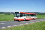 Bus Rheinland-Pfalz: Mercedes-Benz O 407 (BIR-WR 89) vom Omnibusbetrieb Westrich Reisen GmbH, aufgenommen im Mai 2022 in der Nähe von Kempfeld, einer Ortsgemeinde im Landkreis Birkenfeld.
