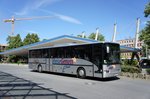 Bus Chemnitz: Mercedes-Benz Integro M der Regiobus Mittelsachsen GmbH, aufgenommen im Juni 2016 am Omnibusbahnhof in Chemnitz.