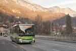 Mercedes-Benz O 560 (Intouro) von Postbus BD-14322 als Linie 4127  Kristallwelten Shuttlebus  auf der Mühlauer Brücke in Innsbruck.