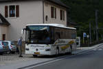 VS 3011, Mercedes Benz Integro von Autobus Stephany, steht am Bahnhof in Goebelsmühle.