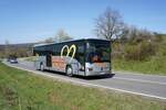 Bus Rheinland-Pfalz: Mercedes-Benz Integro (KH-RH 606) der Rudolf Herz GmbH & Co. KG, aufgenommen im April 2021 in der Nähe von Sienhachenbach, einer Ortsgemeinde im Landkreis Birkenfeld.