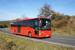 Bus Rheinland-Pfalz: Mercedes-Benz Integro (KH-RH 454) der Rudolf Herz GmbH & Co. KG, aufgenommen im Oktober 2021 in der Nähe von Sienhachenbach, einer Ortsgemeinde im Landkreis Birkenfeld.